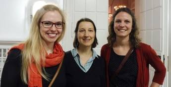 Hannah Niedenführ, Prof. Dr. Helen Schwenken, Caroline Mulert. Foto: Sigrid Pusch